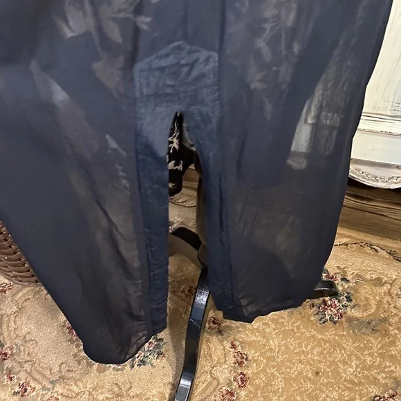 T Rose Embroidered Black Sheer Floral Sleeveless Duster - Picture 10 of 11